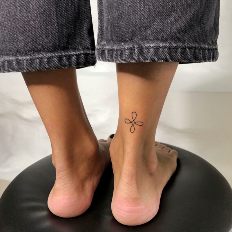 42 Minimal Tattoo Ideas
